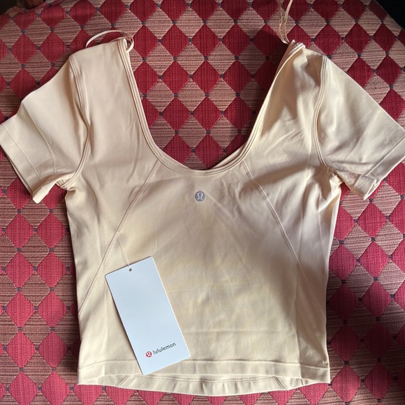 Lululemon align Tee - Picture 2 of 3